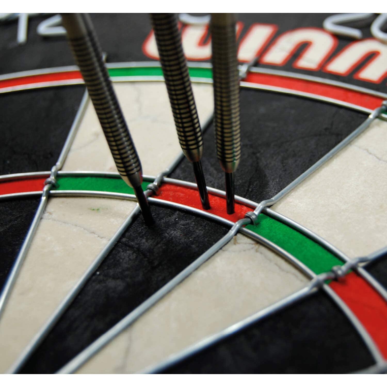 Winmau 806901 Winmau Pro SFB Dartboard and Brass Darts Set