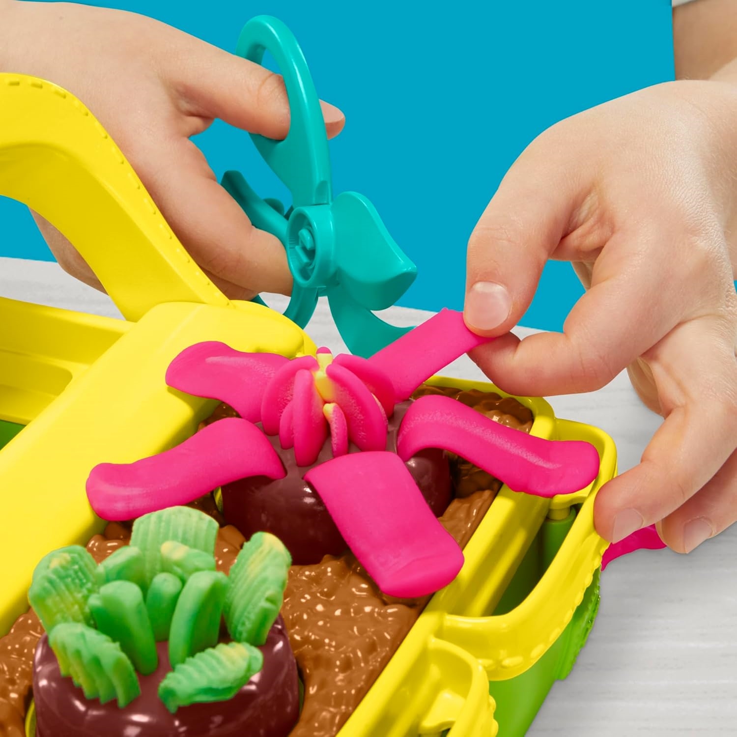 Hasbro G04925 PD Blooming Flowers