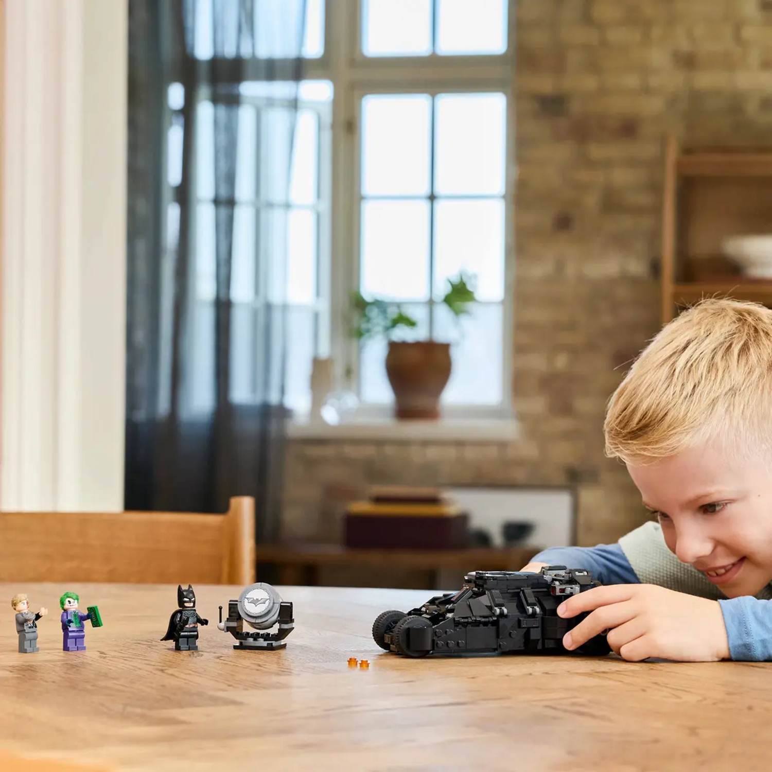 LEGO 76303 Batman™ Tumbler vs. Two-Face™ & The Joker™